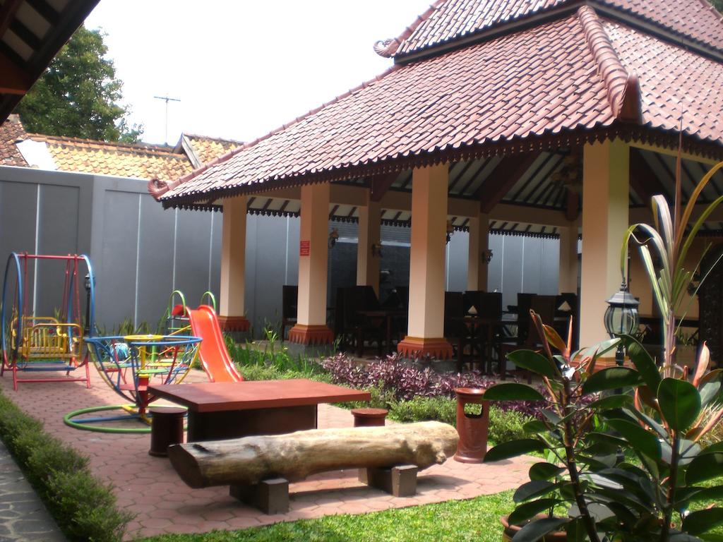 יוגיאקרטה 3C Familia Residence מראה חיצוני תמונה